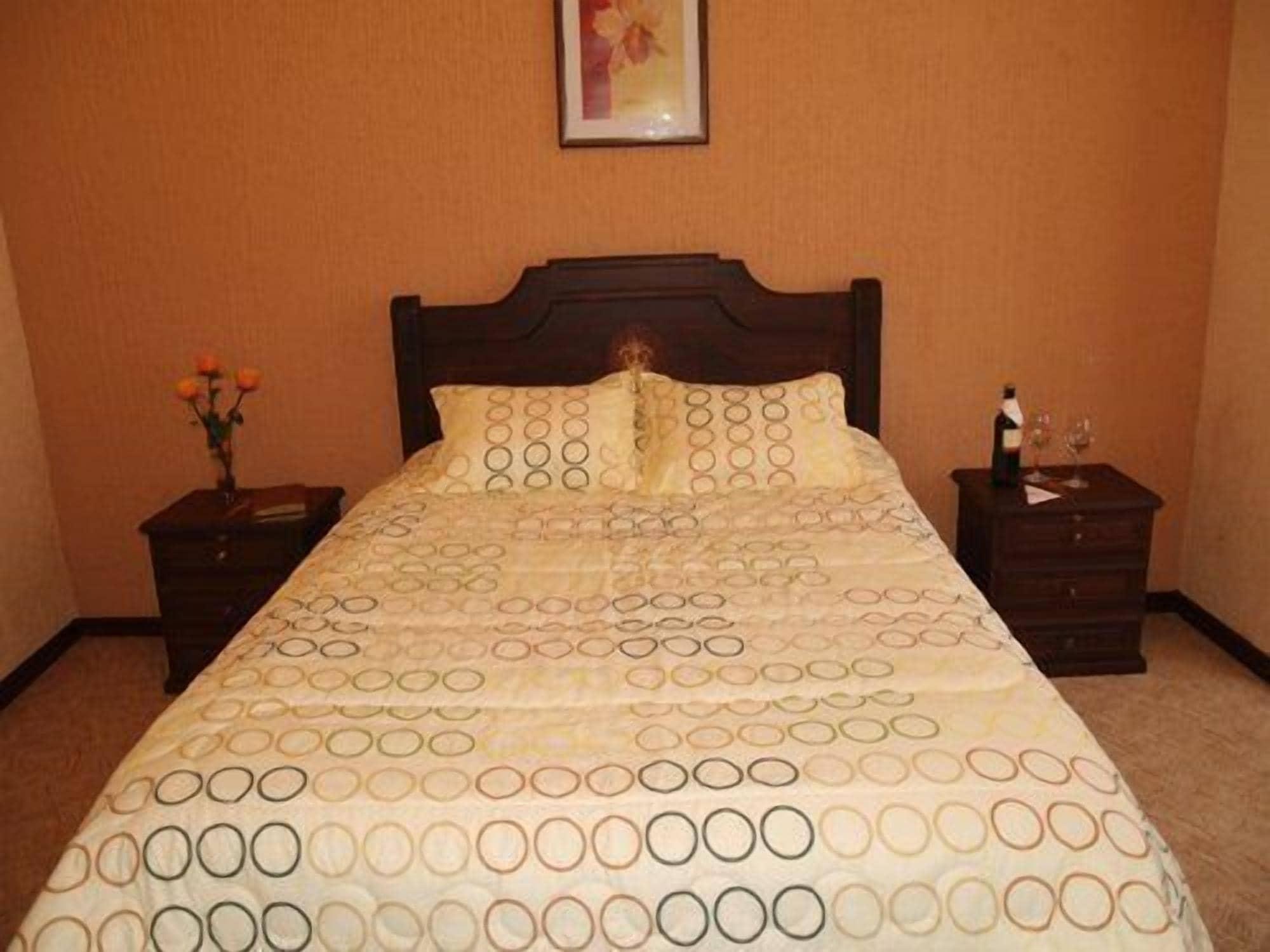 Hotel Catedral Кито Экстерьер фото