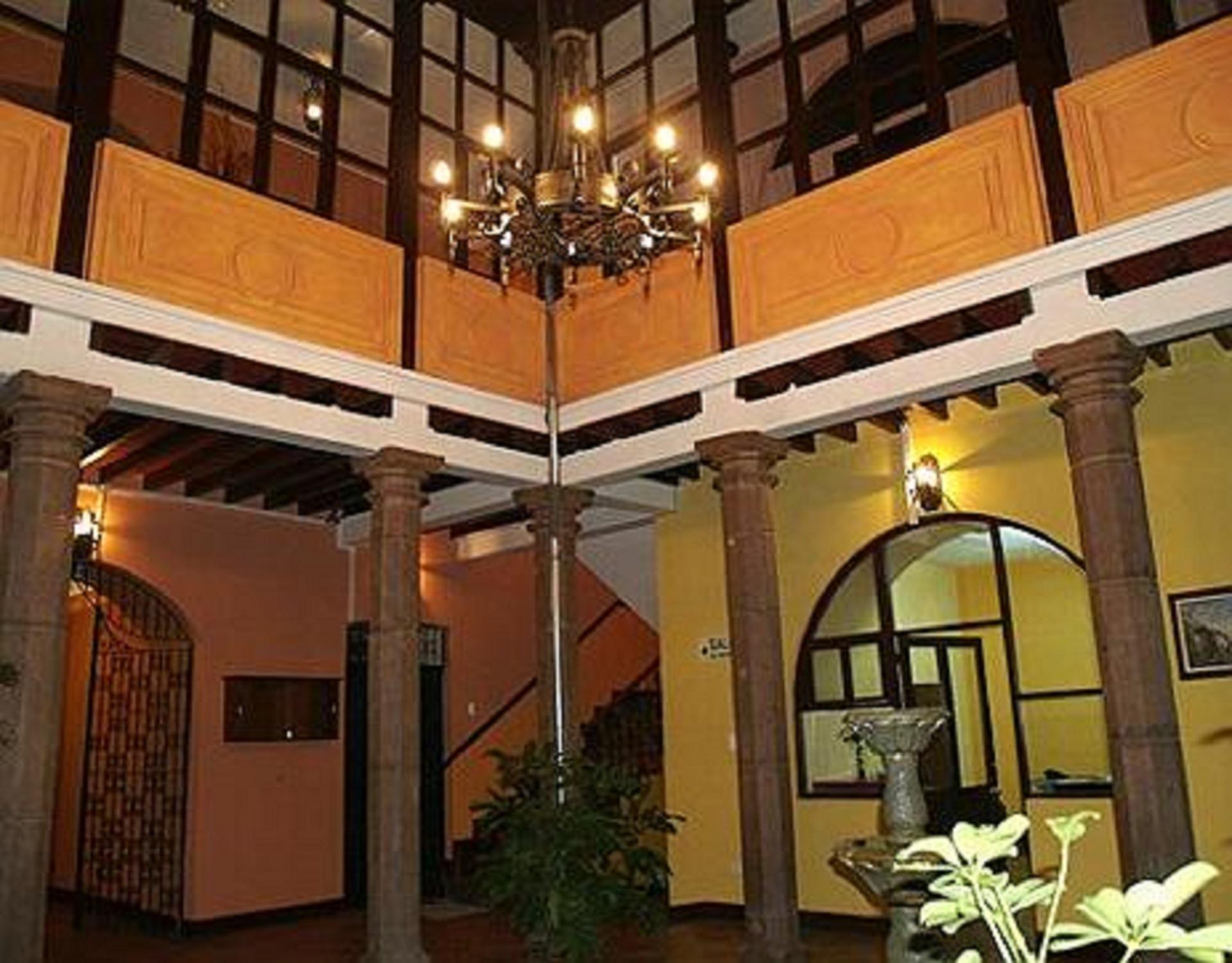 Hotel Catedral Кито Экстерьер фото