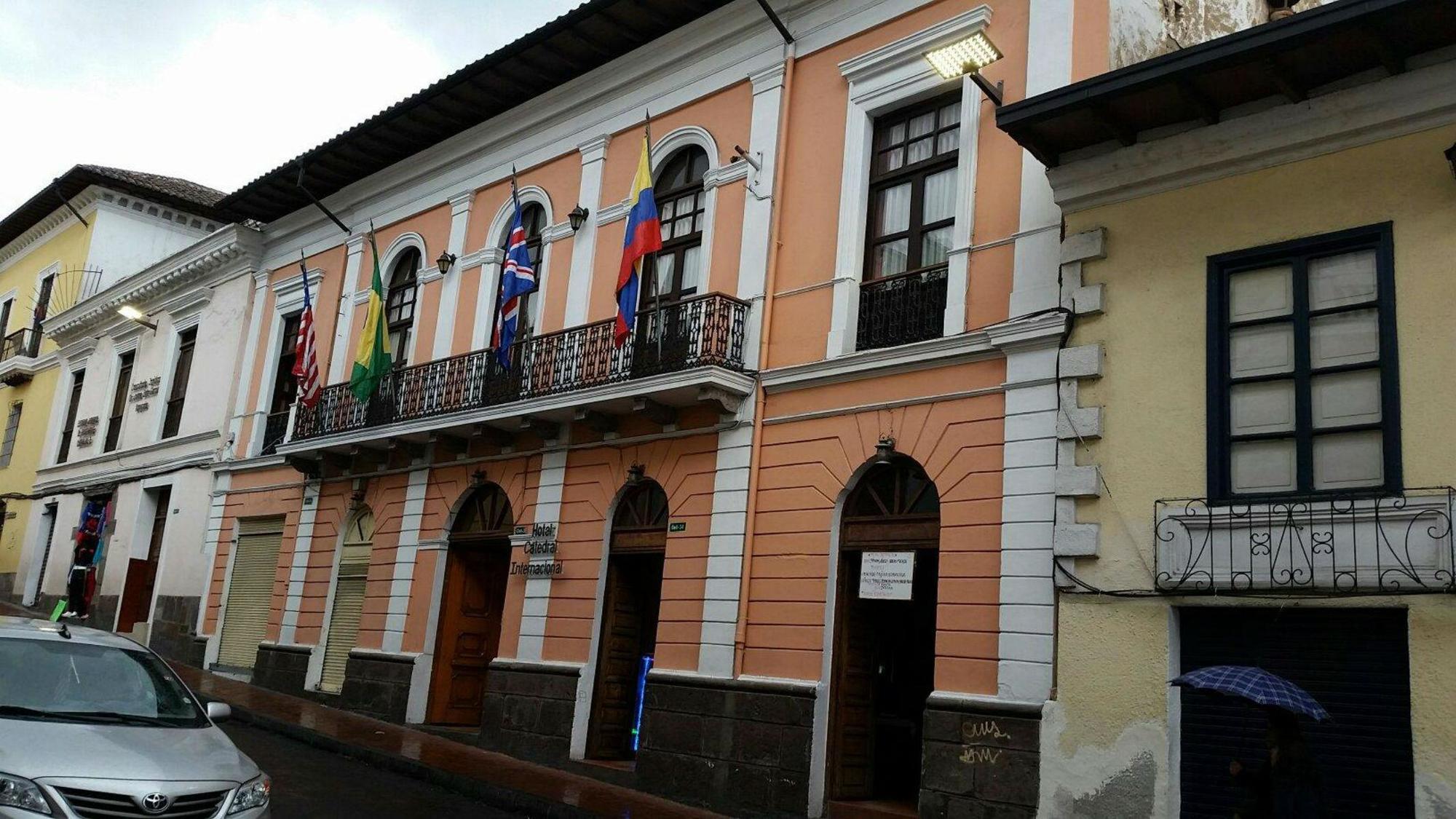 Hotel Catedral Кито Экстерьер фото