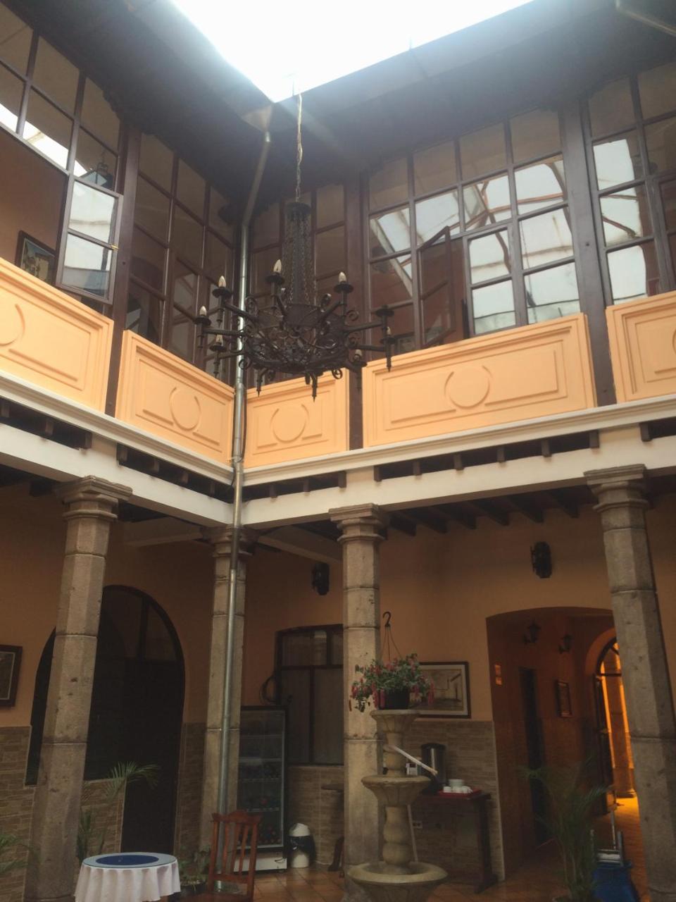 Hotel Catedral Кито Экстерьер фото