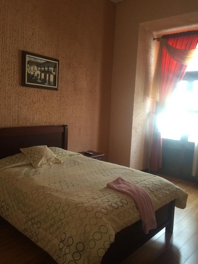 Hotel Catedral Кито Номер фото