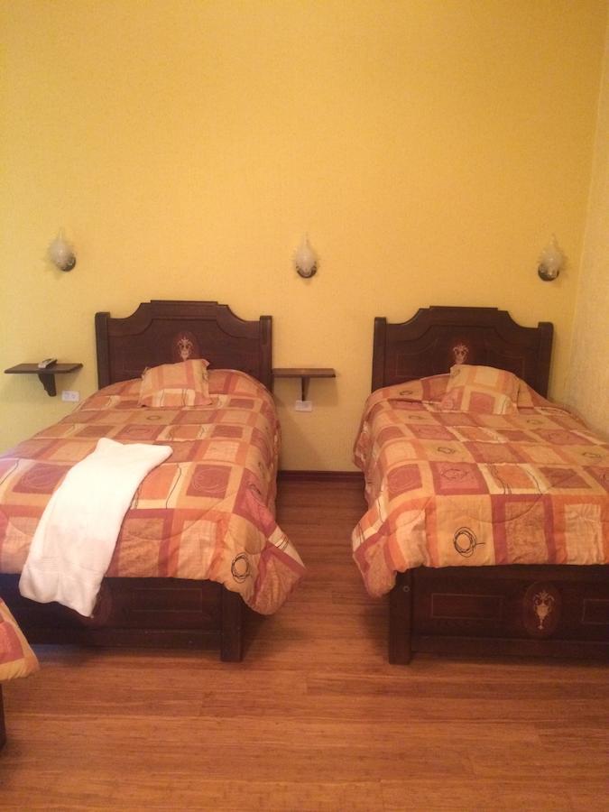 Hotel Catedral Кито Номер фото