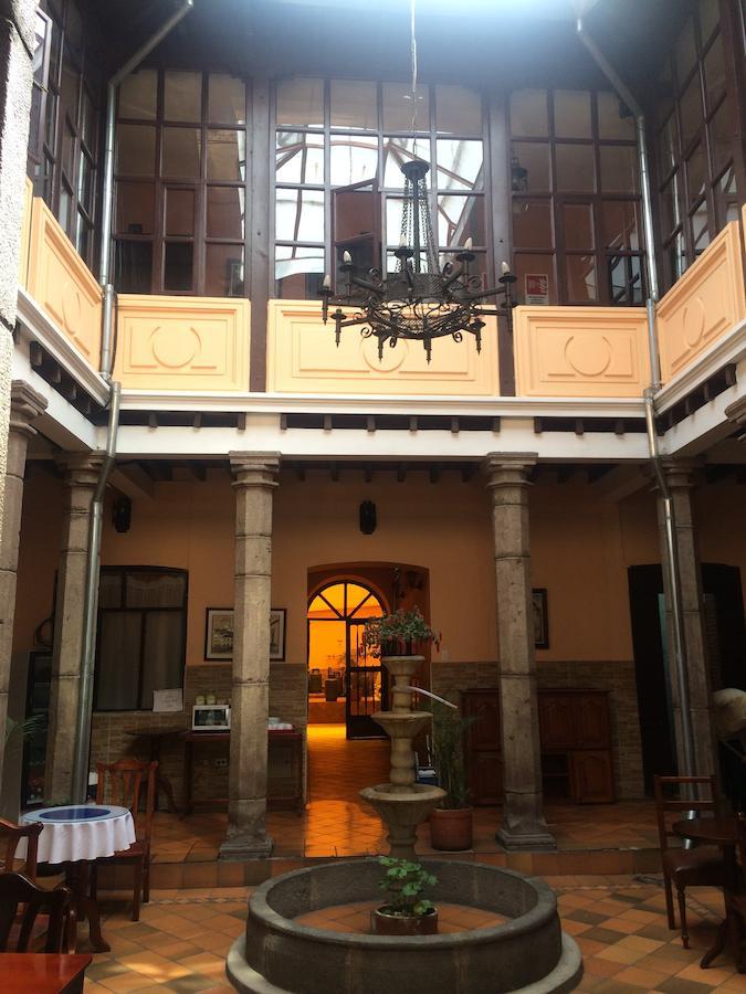 Hotel Catedral Кито Экстерьер фото