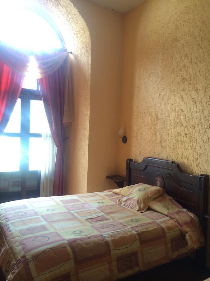 Hotel Catedral Кито Экстерьер фото
