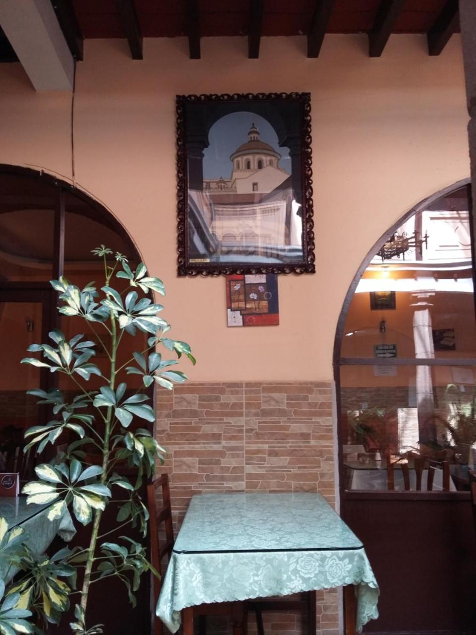 Hotel Catedral Кито Экстерьер фото